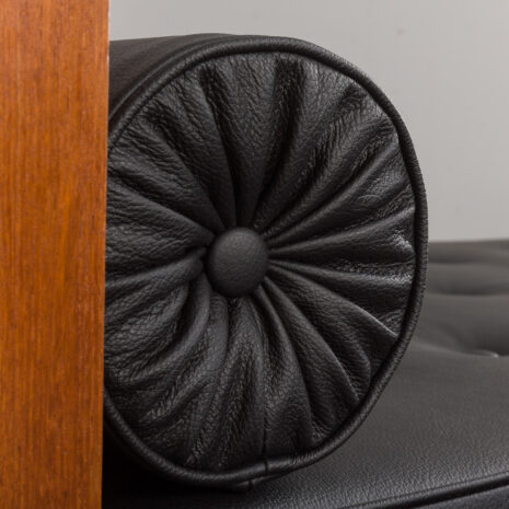 23524 Danish daybed in teak and black leather by Horsens Mobelfabrik, 1960s-10 23524 Danish daybed in teak and black leather by Horsens Mobelfabrik, 1960s-10