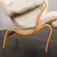23536 Pernilla lounge chair with footstool by Bruno Mathsson in natural sheepskin-10