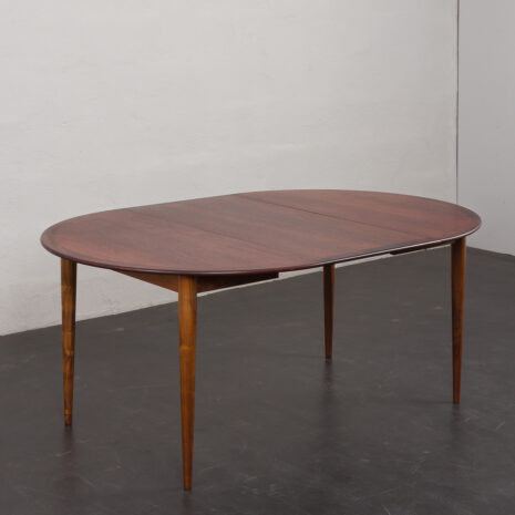 23137-1 Circular dining table in rosewood, model _PJ 2-5_ by Grete Jalk for P. Jeppesen, Denmark ,1960s-1 23137-1 Circular dining table in rosewood, model _PJ 2-5_ by Grete Jalk for P. Jeppesen, Denmark ,1960s-1
