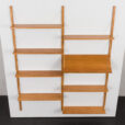 23561 Mid century ucycled wall unit with expository shelf in the style of Poul Cadovius.-5