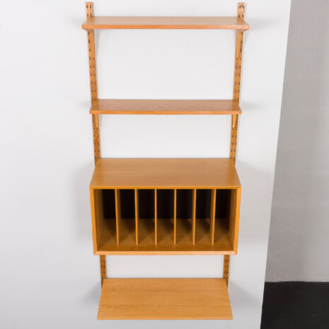 24008 Poul Cadovius one bay oak wall unit with vinyl records cabinet-12 24008 Poul Cadovius one bay oak wall unit with vinyl records cabinet-12