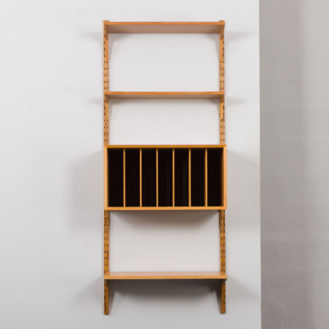 24008 Poul Cadovius one bay oak wall unit with vinyl records cabinet-4 24008 Poul Cadovius one bay oak wall unit with vinyl records cabinet-4