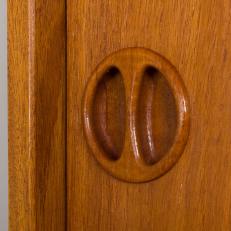 24009 Preben Sorensen three bay teak wallunit -14 24009 Preben Sorensen three bay teak wallunit -14