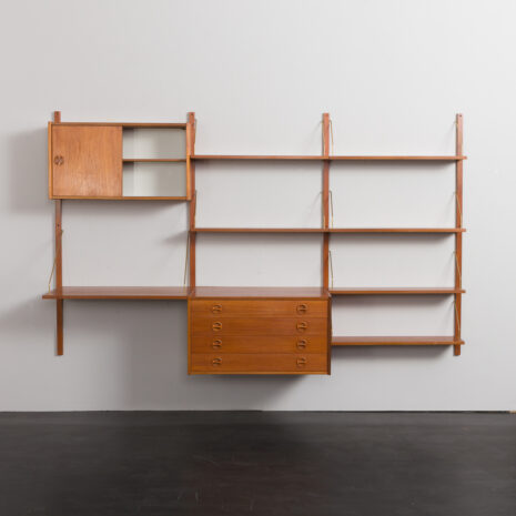 24009 Preben Sorensen three bay teak wallunit -8 24009 Preben Sorensen three bay teak wallunit -8