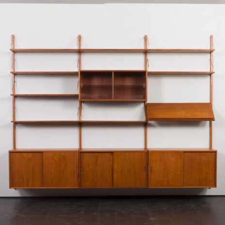 24012 Hansen And Guldborg mid century three bay teak wall unit, Denmark 1960s.-8 24012 Hansen And Guldborg mid century three bay teak wall unit, Denmark 1960s.-8