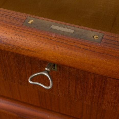 24019 chest of 4 drawers in teak-8 24019 chest of 4 drawers in teak-8