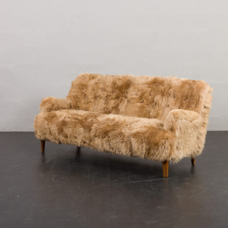 23161 08032023 Peter Hvidt & Orla Mølgaard-Nielsen for Fritz Hansen. Tre-pers. sofa, model _1747_ 6351438-6 23161 08032023 Peter Hvidt & Orla Mølgaard-Nielsen for Fritz Hansen. Tre-pers. sofa, model _1747_ 6351438-6