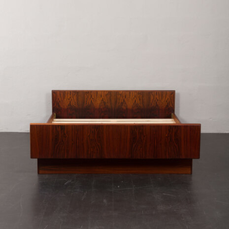 24043 bed rosewood-3(1) 24043 bed rosewood-3(1)