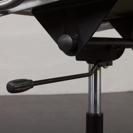 24087 Original Vintage Desk Chair by Charles Eames for ICF, Italy 1970s-10 24087 Original Vintage Desk Chair by Charles Eames for ICF, Italy 1970s-10