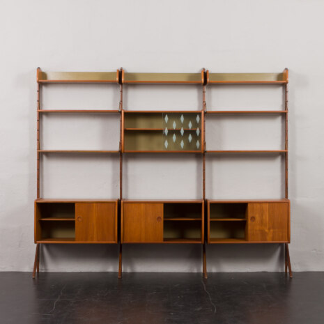 24091 Ergo three bay teak wall unit by John Texmon, Norway 1960s-8 24091 Ergo three bay teak wall unit by John Texmon, Norway 1960s-8