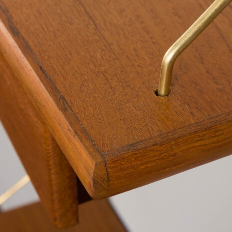 23547.2 wolnowiszące półki-9 23547.2 wolnowiszące półki-9