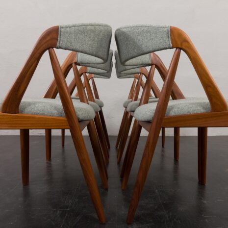24081 set of 6 Kai Kristiansen chairs model 31-13 24081 set of 6 Kai Kristiansen chairs model 31-13