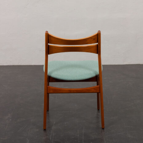 24124 Erik Buch set of 8 teak chairs-16 24124 Erik Buch set of 8 teak chairs-16