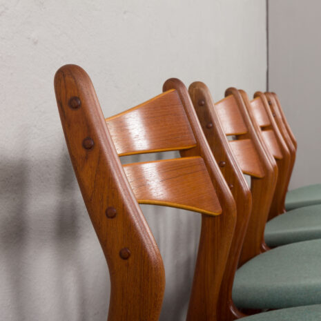 24124 Erik Buch set of 8 teak chairs-4 24124 Erik Buch set of 8 teak chairs-4