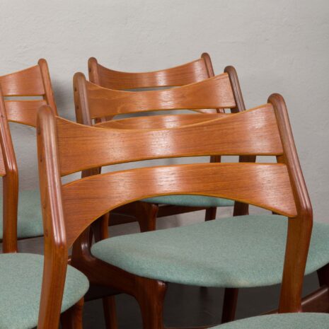 24124 Erik Buch set of 8 teak chairs-5 24124 Erik Buch set of 8 teak chairs-5