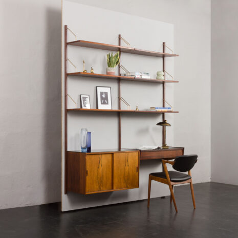 23088 Système d'étagères Hans Guldborg à deux compartiments en bois de rose, années 1960-2 Meuble mural Hansen et Guldborg du milieu du siècle avec plateaux en verre, Danemark, années 1960