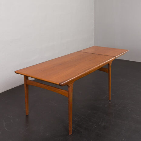 24041 Johannes Andersen table-6 24041 Johannes Andersen table-6