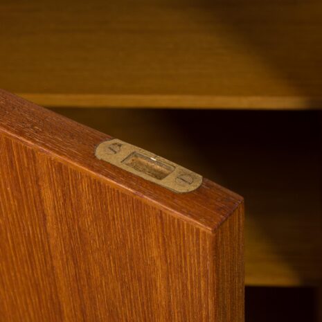 24133 Hansen Guldborg free-standing three bay teak wall unit-18 24133 Hansen Guldborg free-standing three bay teak wall unit-18