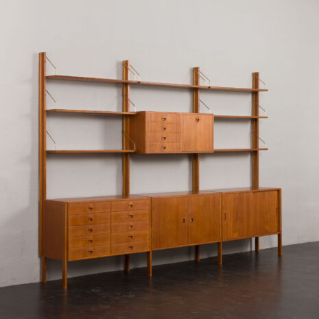 24133 Hansen Guldborg free-standing three bay teak wall unit-3 24133 Hansen Guldborg free-standing three bay teak wall unit-3