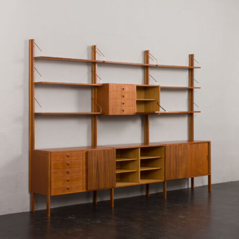 24133 Hansen Guldborg free-standing three bay teak wall unit-4 24133 Hansen Guldborg free-standing three bay teak wall unit-4