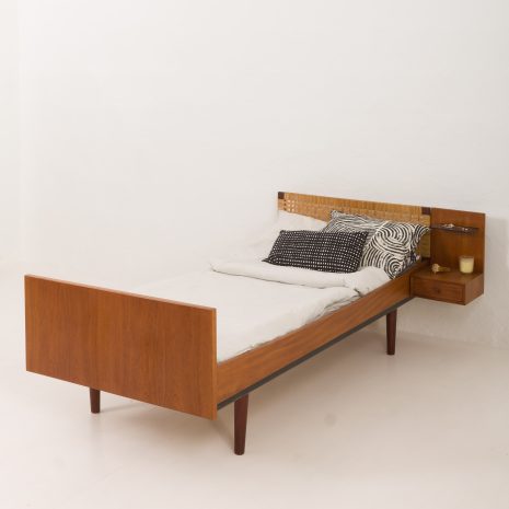 24158 Getama double bed by Hans J. Wegner.-3 24158 Getama double bed by Hans J. Wegner.-3