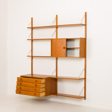 24192 Preben Sorensen two bay teak wall unit -4 24192 Preben Sorensen two bay teak wall unit -4