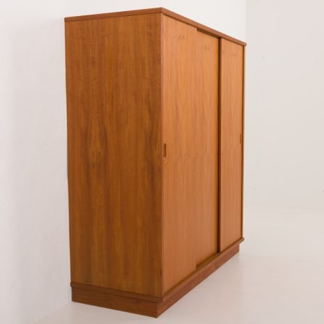 24197 Danish Mid century teak wardrobe with sliding doors, 1970s-16 24197 Danish Mid century teak wardrobe with sliding doors, 1970s-16