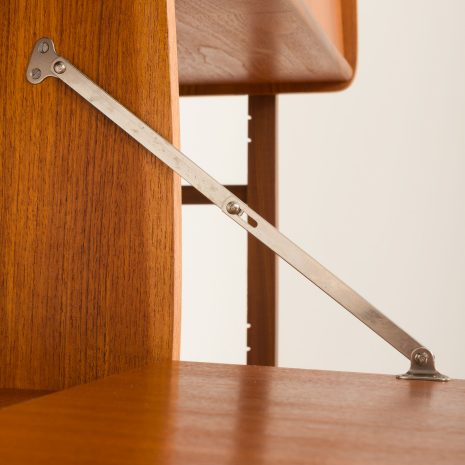 24224 Norweska wolnostojąca szafka wisząca z trzema szafkami z drewna tekowego-19 24224 Norweska wolnostojąca szafka wisząca z trzema szafkami z drewna tekowego-19