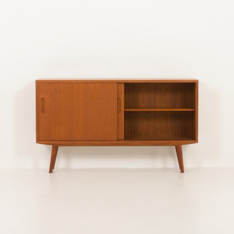 24231 Small Danish teak sideboard by Hundevad, 1960s-7 24231 Small Danish teak sideboard by Hundevad, 1960s-7