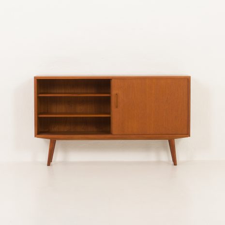 24231 Small Danish teak sideboard by Hundevad, 1960s-8 24231 Small Danish teak sideboard by Hundevad, 1960s-8