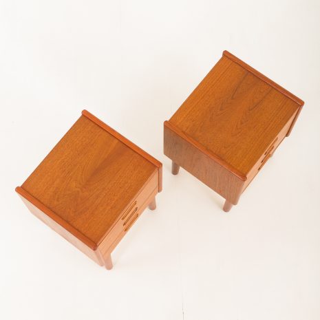 24258 Pair of teak nightstands-10 24258 Pair of teak nightstands-10