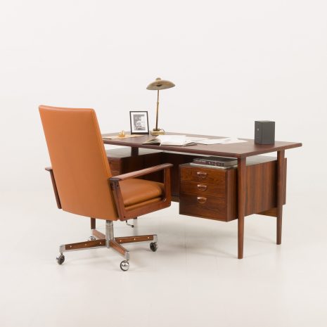 23452 Arne Vodder executive desk chair for Sibast in rosewood and light brown leather, Denmark 1960s-1 Arne desk chair