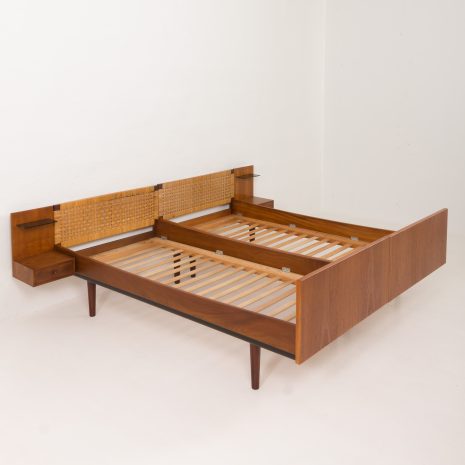 24158 Podwójne łóżko Getama autorstwa Hansa J. Wegnera-15 24158 Podwójne łóżko Getama autorstwa Hansa J. Wegnera-15