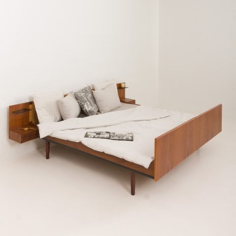 24158 Podwójne łóżko Getama autorstwa Hansa J. Wegnera-3 24158 Podwójne łóżko Getama autorstwa Hansa J. Wegnera-3