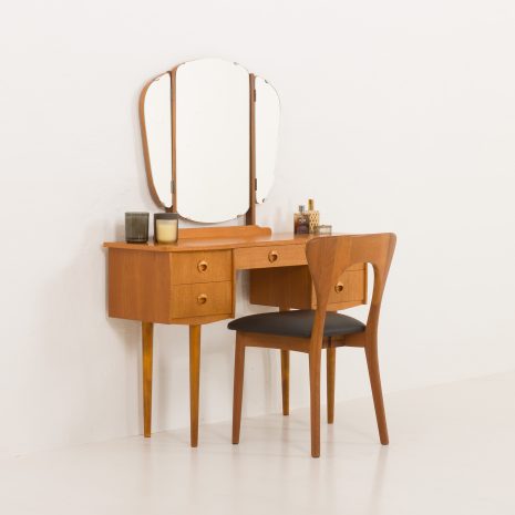 24277 Scandinavian mid century dressing table with adjustable mirrors, Norway 1970s-2 24277 Scandinavian mid century dressing table with adjustable mirrors, Norway 1970s-2