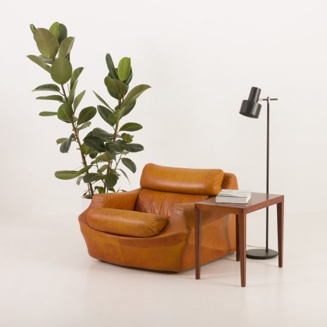 24321 Italian Space Age aniline leather armchair, 1970s-1 Italian space age lounge chair in the style of "Carrera" designed by Giorgio Decurso, Jonathan de Pas, Donato D'urbino & Paolo Lomazzi , 1970s