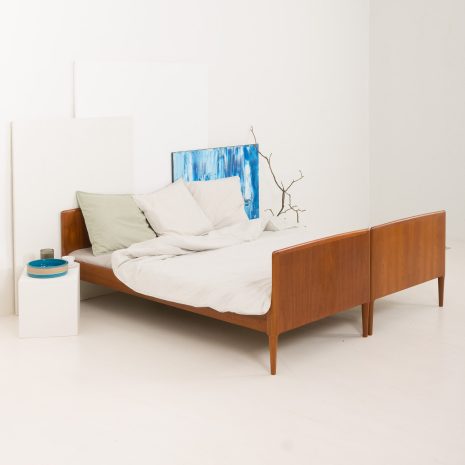 24354 Pair of mid century Oman Jun teak beds, Densamrk 1960s-2 Pair of mid century Omann Jun teak beds, Denmark, 1960s