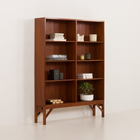 24398 Borge Mogensen China bookcase in teak-2 Borge Mogensen China bookcase in teak, Denmark, 1960s