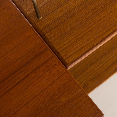 24411 Hansen & Guldborg three bay teak wall unit-15 24411 Hansen & Guldborg three bay teak wall unit-15