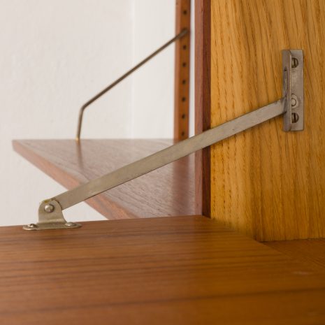 24411 Hansen & Guldborg three bay teak wall unit-17 24411 Hansen & Guldborg three bay teak wall unit-17