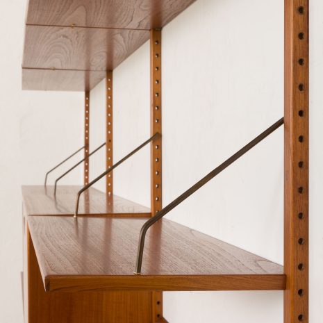 24411 Hansen & Guldborg three bay teak wall unit-25 24411 Hansen & Guldborg three bay teak wall unit-25