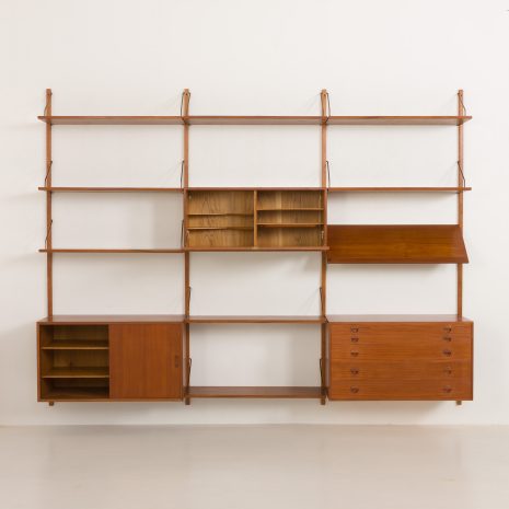 24411 Hansen & Guldborg three bay teak wall unit-5 24411 Hansen & Guldborg three bay teak wall unit-5