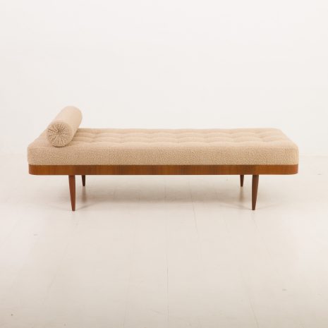 24403 Scandinavian mid century teak daybed in Boucle wool fabric, Sweden 1960s-2 24403 Scandinavian mid century teak daybed in Boucle wool fabric, Sweden 1960s-2