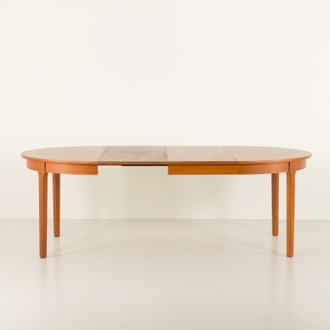 24423 Teak round dining table.-4 24423 Teak round dining table.-4