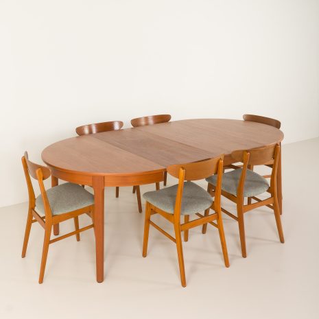 24423 Teak round dining table.-6 24423 Teak round dining table.-6