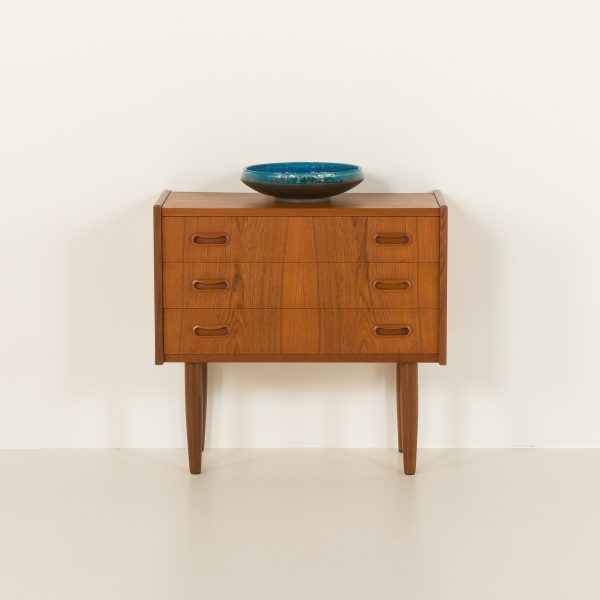 Petite commode danoise en teck, années 1960