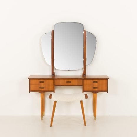 24442 deessing table.-8 24442 deessing table.-8