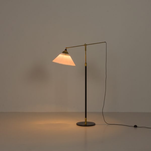 Lampa podłogowa vintage Model 349, proj. Aage Petersen dla Le Klint, Dania