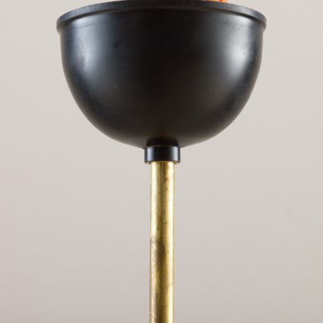 21178 Italienischer Kronleuchter aus Messing und Teakholz mit vasenförmigen Opalglasschirmen, 1960er-21 21178 Italienischer Kronleuchter aus Messing und Teakholz mit vasenförmigen Opalglasschirmen, 1960er-21