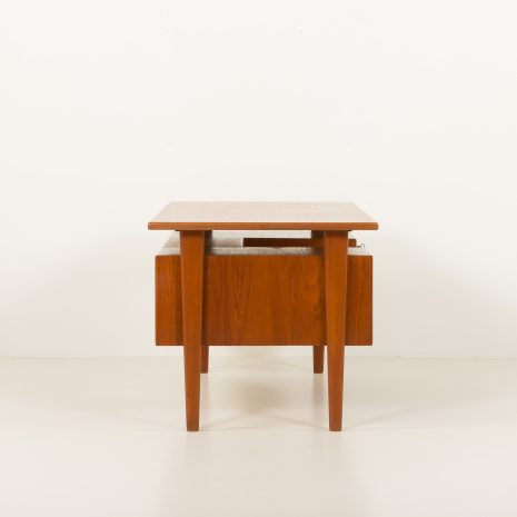 24373 teak desk by Amager Bolighus-7 24373 teak desk by Amager Bolighus-7